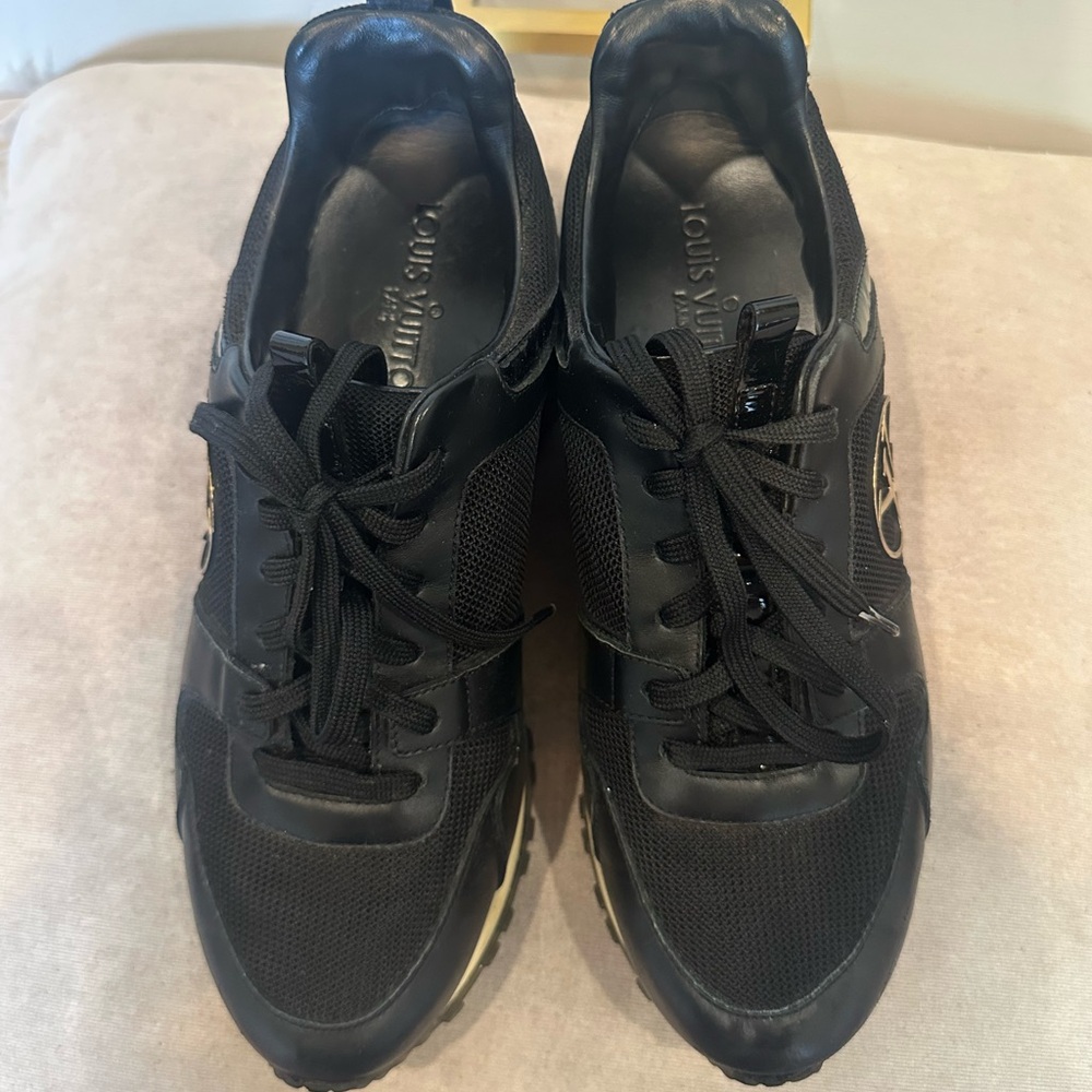 Louis Vuitton Black and Brown Monogram Sneaker - Picture 4 of 11